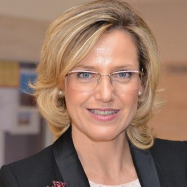 Dña. Pilar Laguna Sánchez