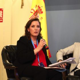 Mesa B. La familia como bien natural: retos y desafíos