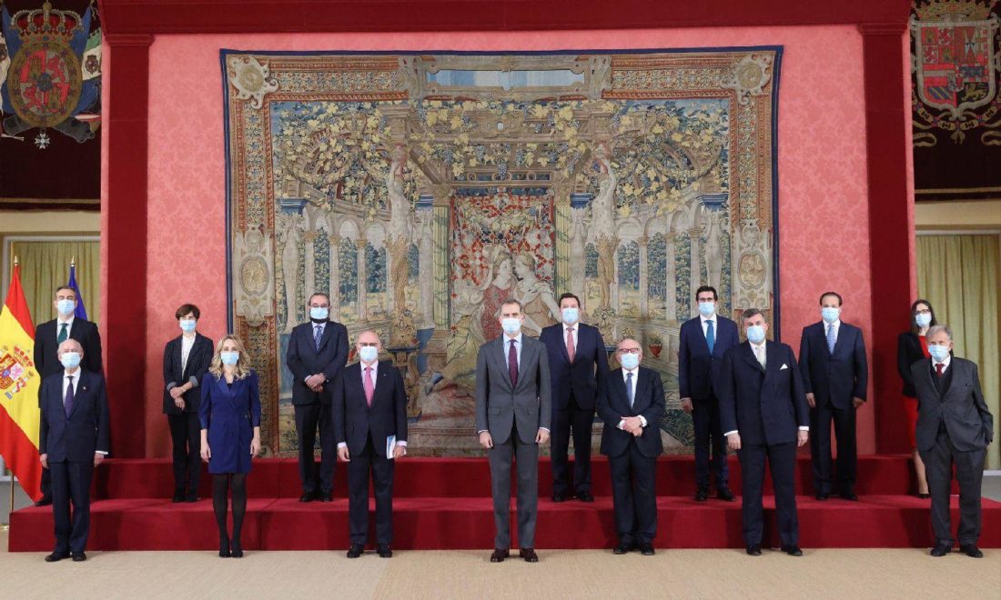 Entrega del Libro "Repensar España" a S.M. el Rey Felipe VI