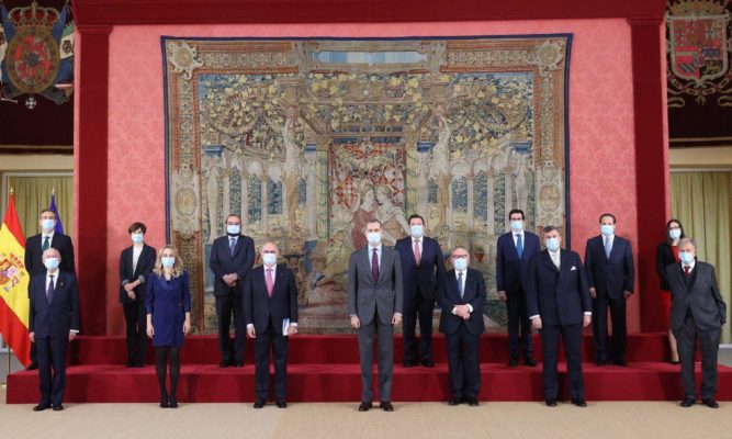 Entrega del Libro "Repensar España" a S.M. el Rey Felipe VI