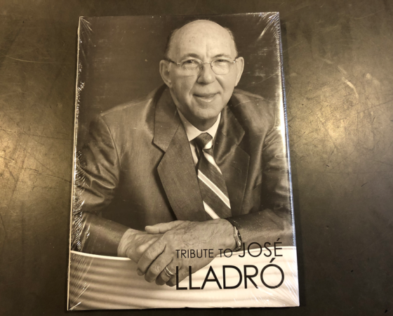 LIBRO HOMENAJE JOSÉ LLADRÓ «ESPAÑOL UNIVERSAL» 2003